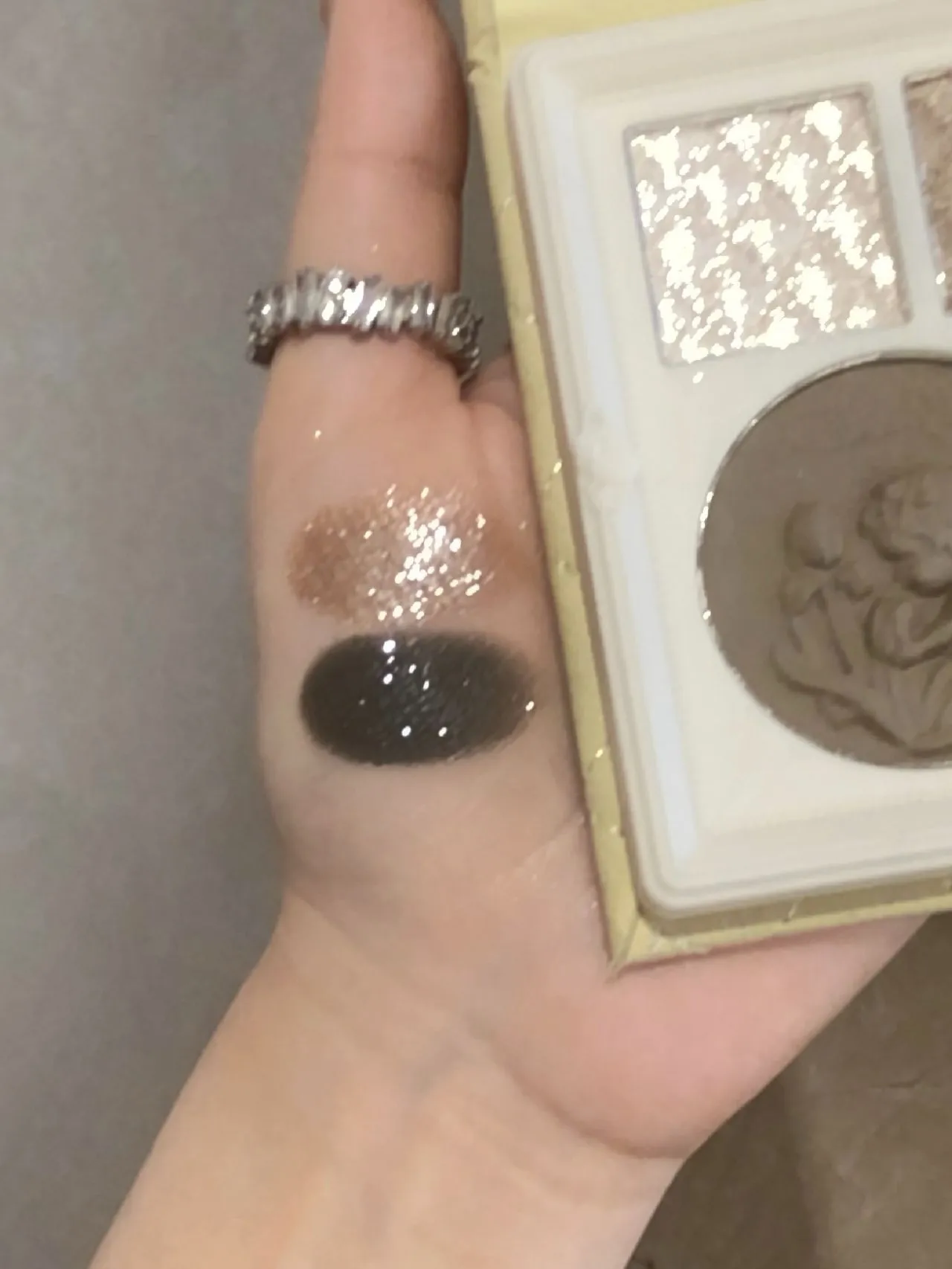 Cheerflor Serenade of Angels Eyeshadow Palette