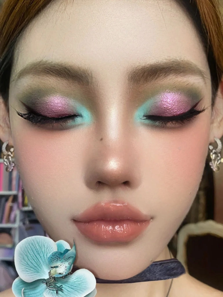 CHOIZ BEAUTY Plant Series Phalaenopsis 12-Color Eyeshadow Palette