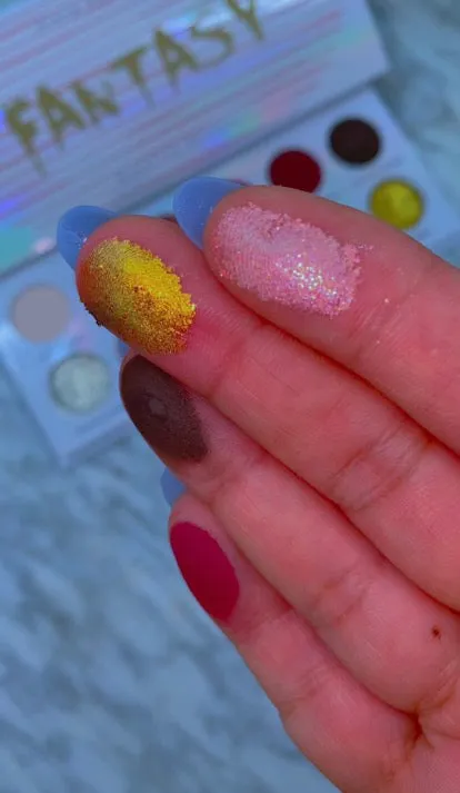 Fantasy Dazzling Shimmer Eyeshadow Palette