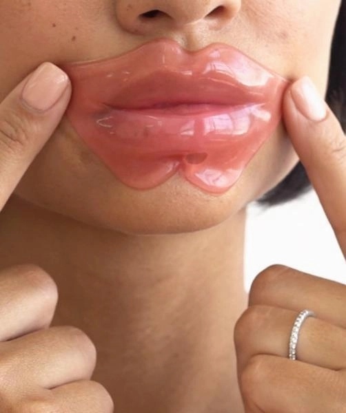 Gee Beauty x AWOM WOMAN Beauty Kit