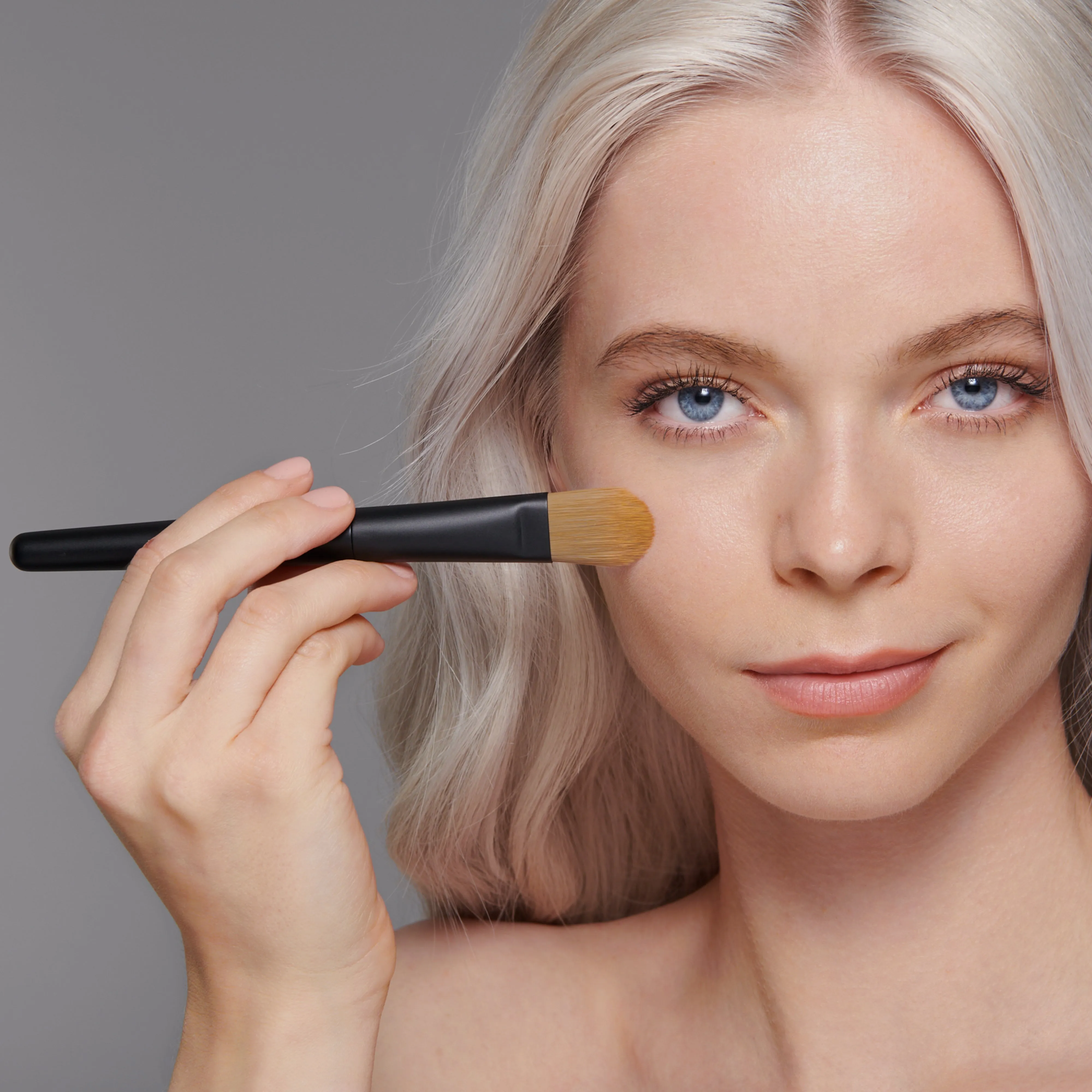 No. 1 (Seamless Blend Brush)