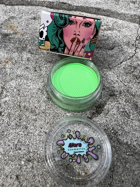 Pastel Green Cake UV Water Activated Liner