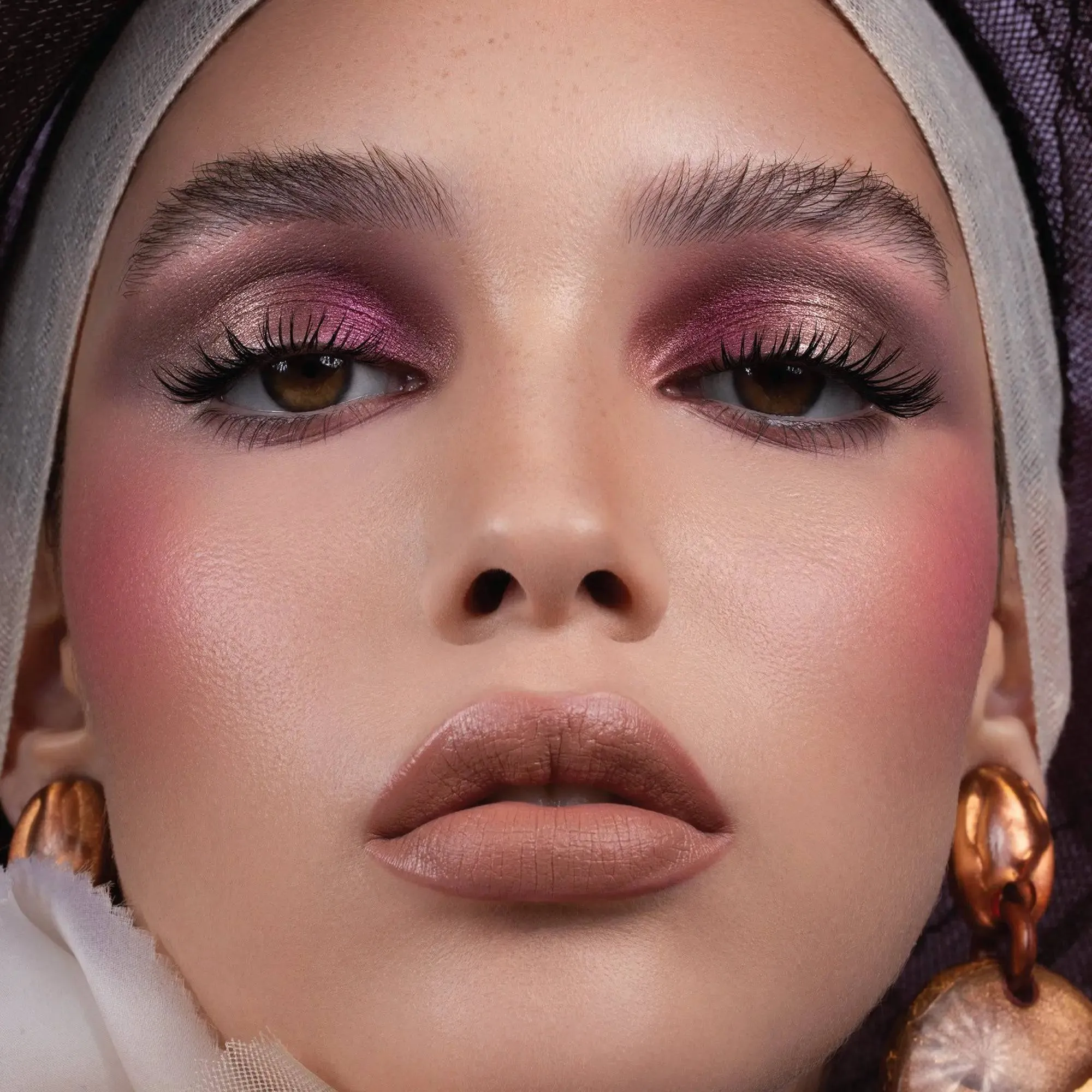 RETRO EYESHADOW PALETTE