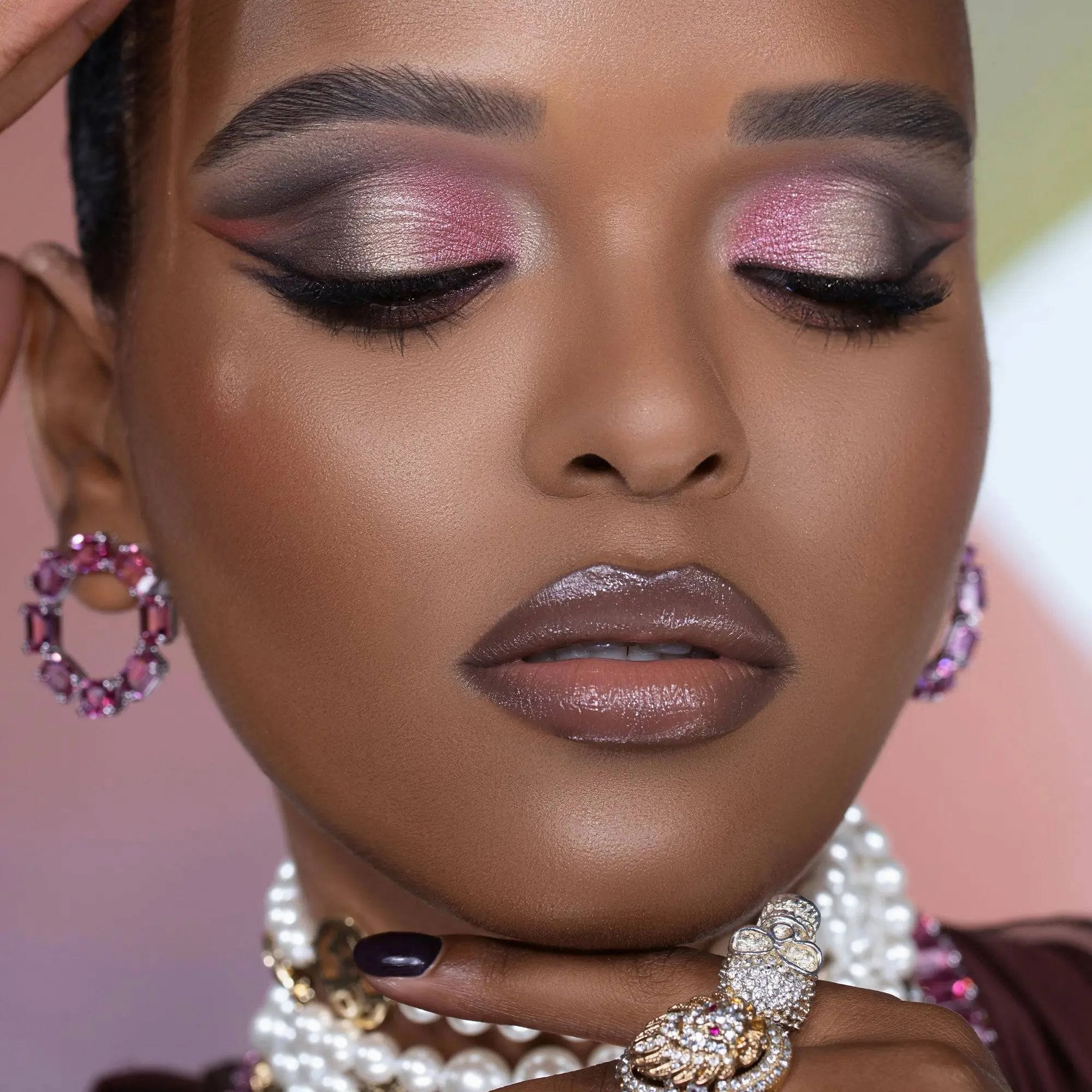 RETRO GLAM EYESHADOW PALETTE