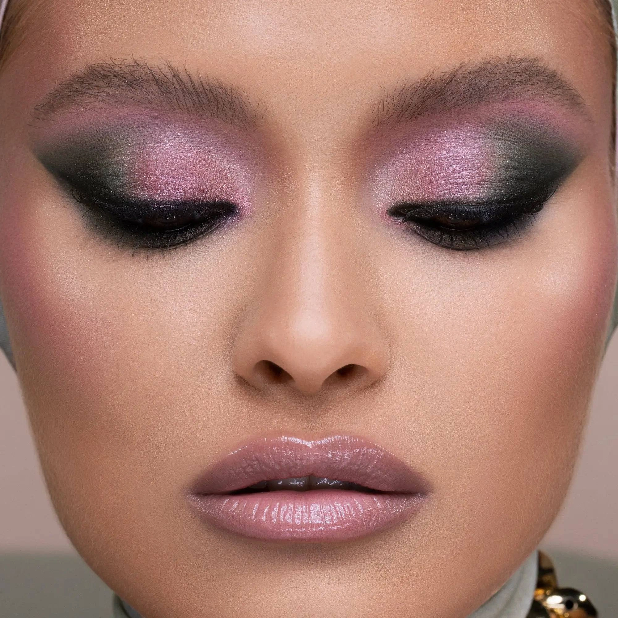 RETRO GLAM EYESHADOW PALETTE