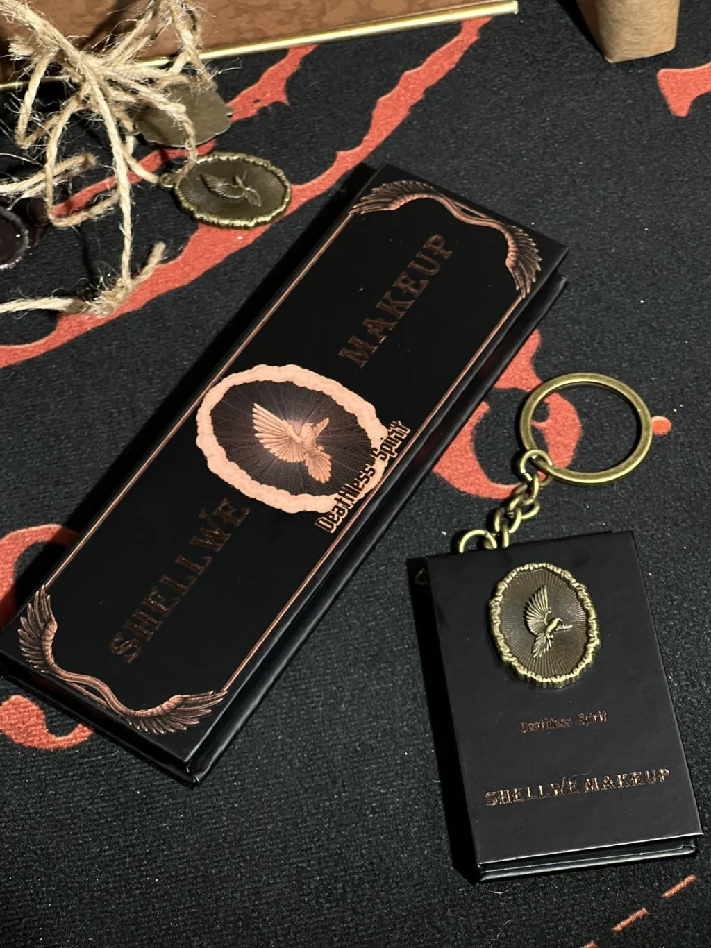 Shellwe Makeup Dove's Palette - Immortal Spirit Matte-Satin Shimmer Chameleon Quad Eyeshadow Palette