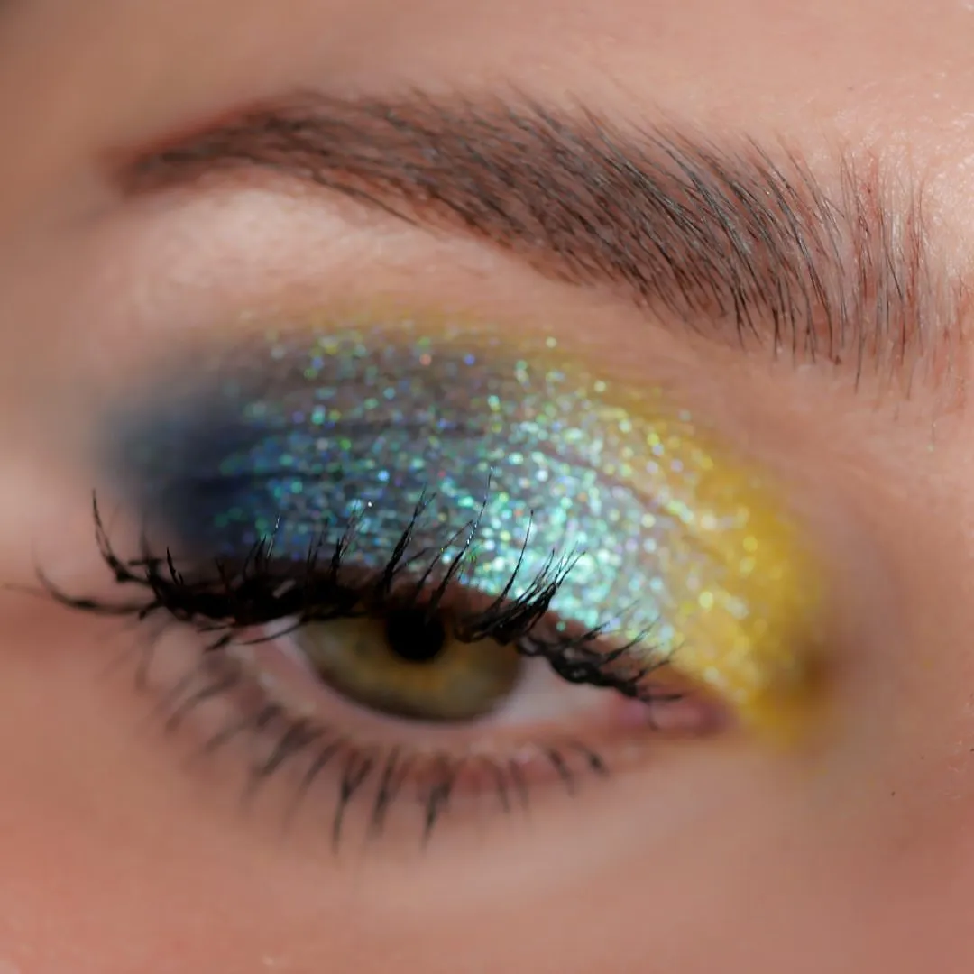 Shellwe Makeup Dove's Palette - Immortal Spirit Matte-Satin Shimmer Chameleon Quad Eyeshadow Palette