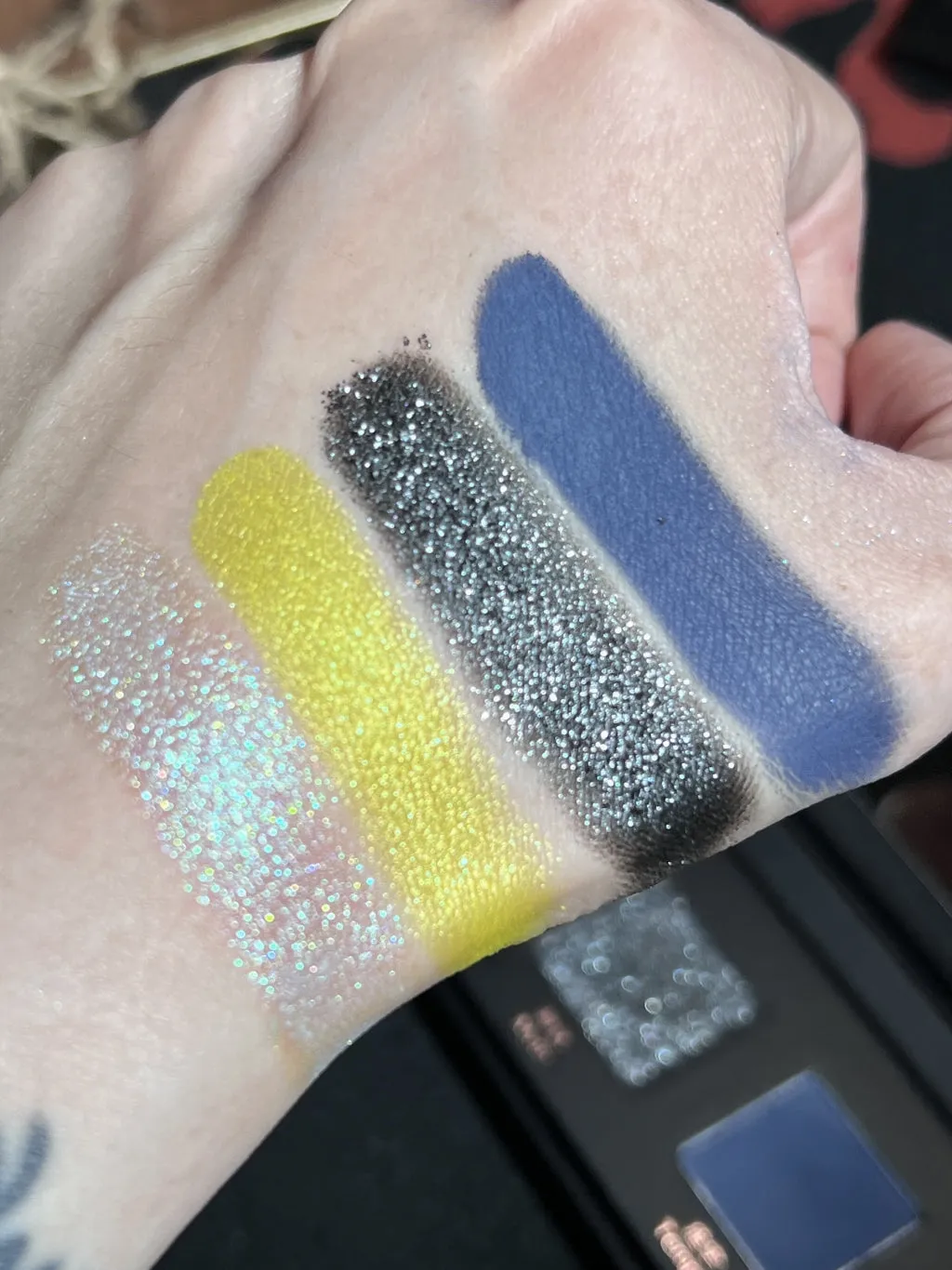 Shellwe Makeup Dove's Palette - Immortal Spirit Matte-Satin Shimmer Chameleon Quad Eyeshadow Palette