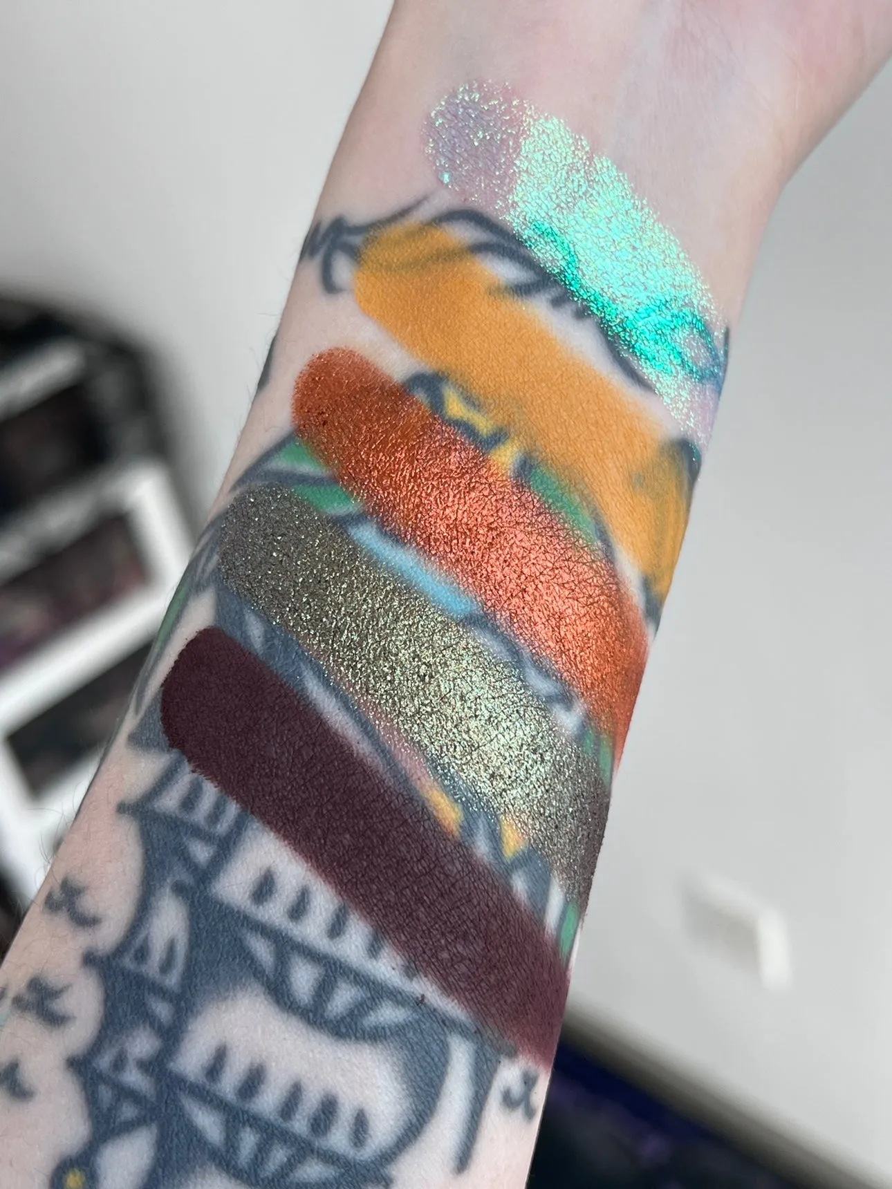 Shellwe Makeup Wulfa Sparkling Pearl Chameleon Five-Color Eyeshadow Palette - Wolf Palette