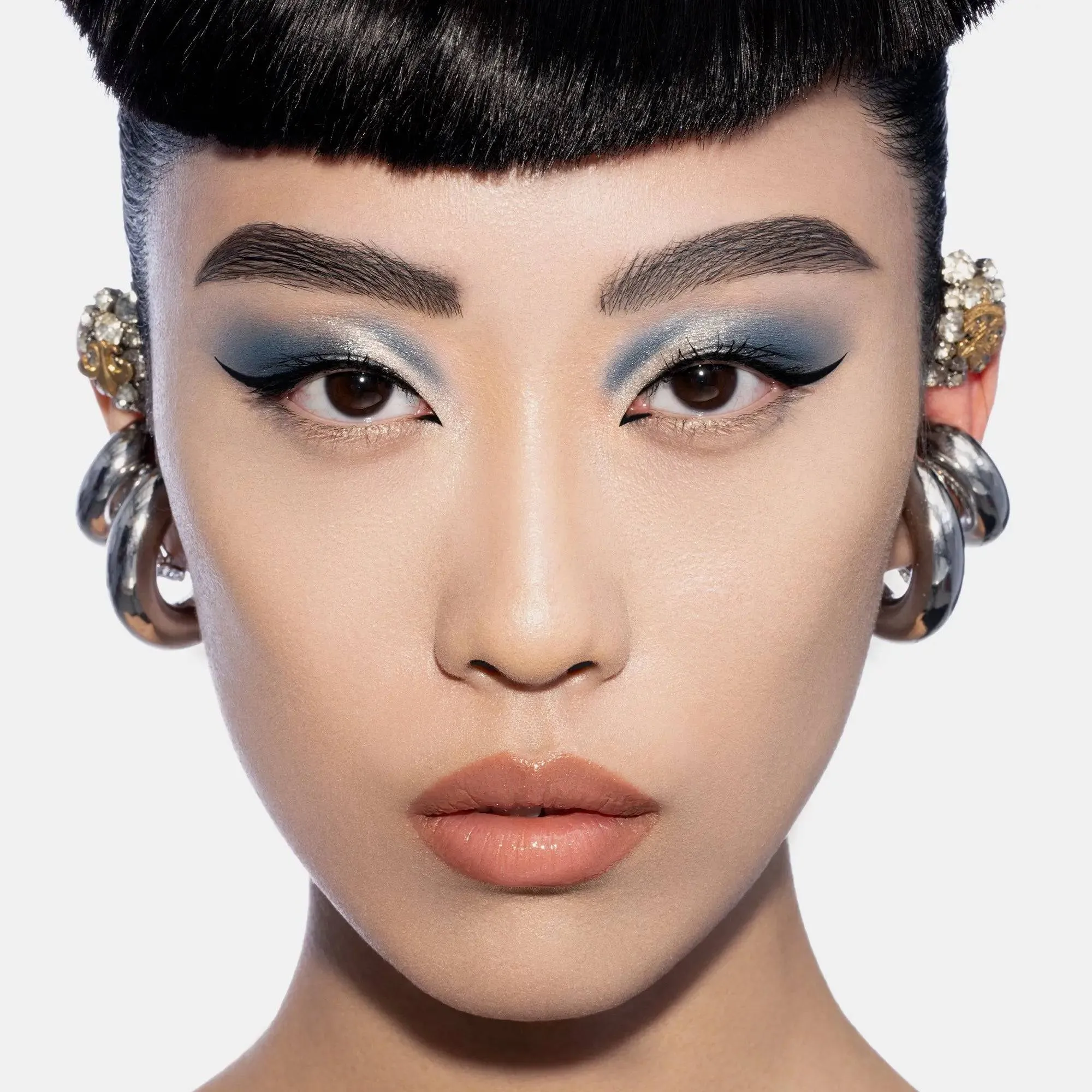 XENON EYESHADOW PALETTE